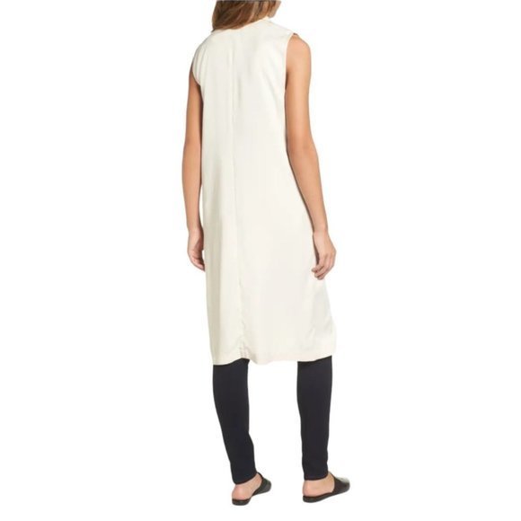 CUPCAKES & CASHMERE Penelope Belted Vest in Cream (S) - Picture 2 of 13